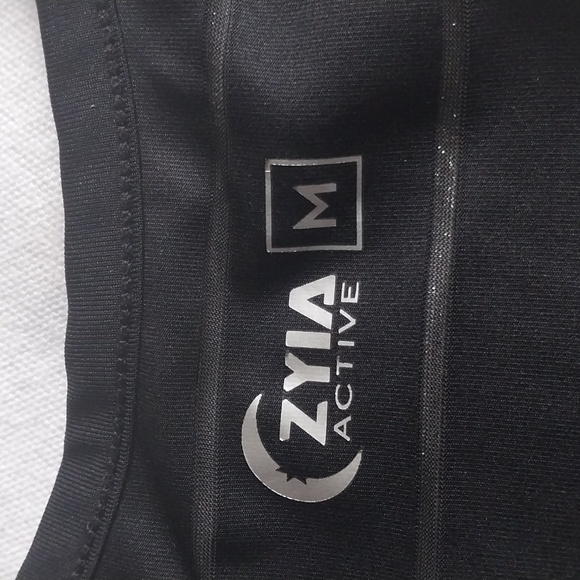 Zyia activewear top tank for women sz Medium in black - Picture 5 of 7